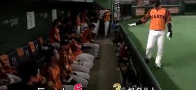 Yomiuri Giants catcher Yukinori Kishida hits his first career homerun in NPB, receives silent treatment.