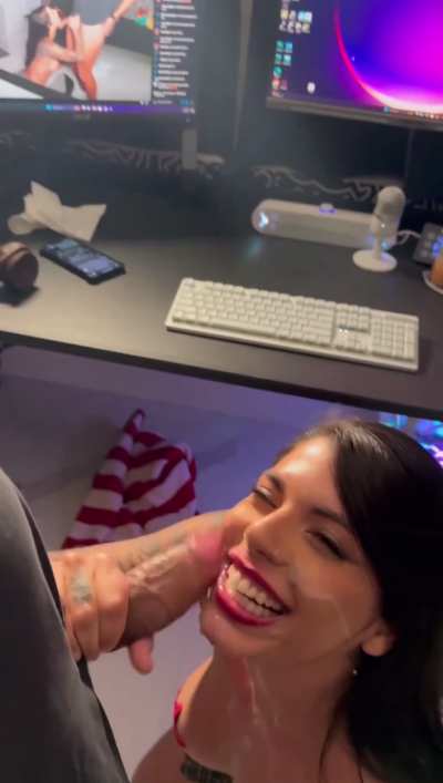 Facial for a live stream