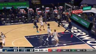 [Highlight] DLo and KAT connect for a half court alley oop!