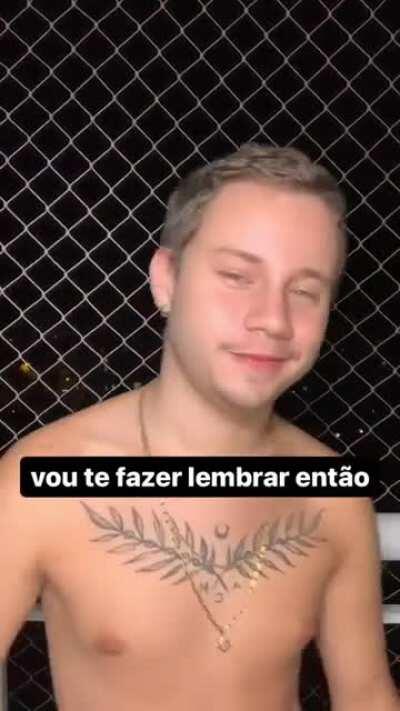 é ele clan, o riquinho do carrossel