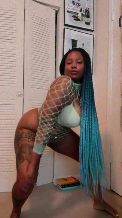 Guess the song correctly for a SURPRISE lmbo yal ain’t gone know it 😂