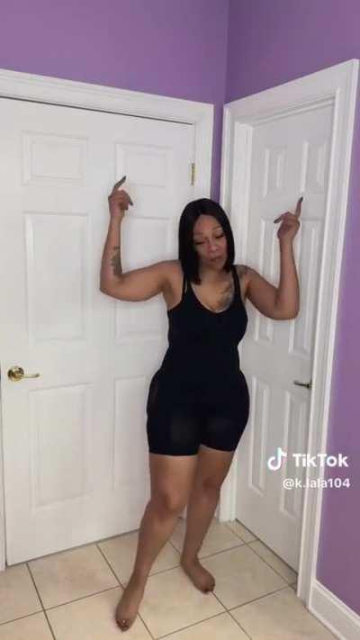 🍑🍑👀 Can anybody move the emoji ?