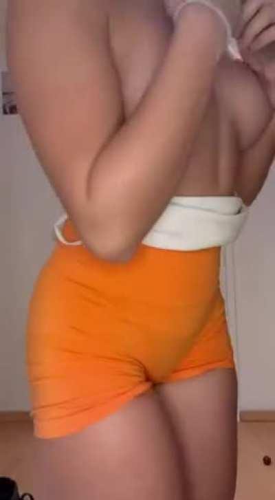 hide your boyfriends i'm heading out🐭