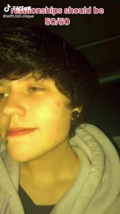 Imagine actually paying for couple therapy when this lad gives out the real advice for free smh 😤