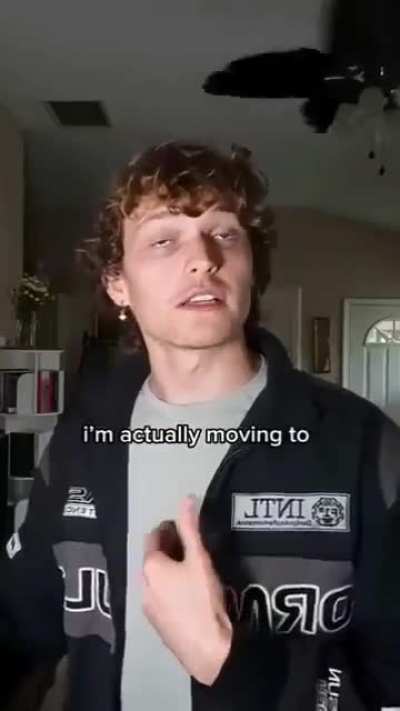 That one rational person In horror movies be like: