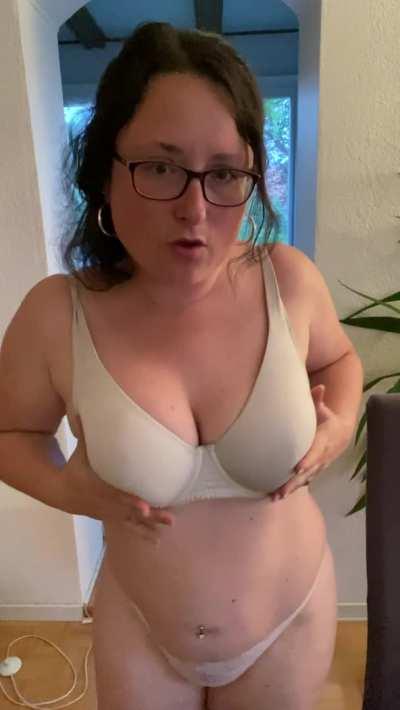 Would you bend over a 40 year old mommy of two? Asking for me.