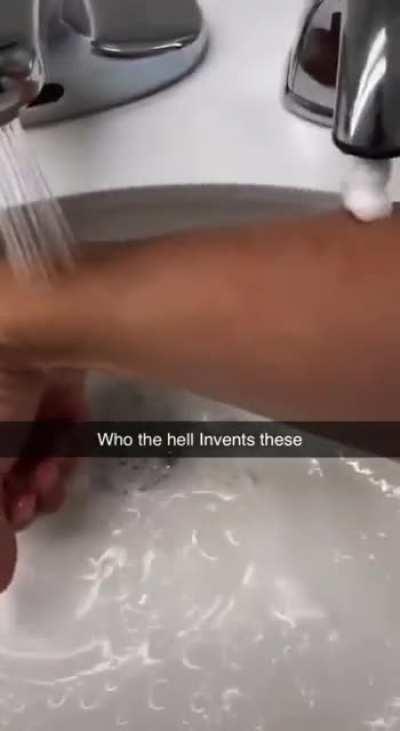 I hope to finish washing my hands soon...!!!!😊