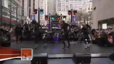 Uj felvétel - Sigma Boy + Crazy In Love + Where Have You Been (Live in Concert On Like THISs)