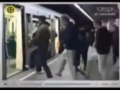 found this 15 year old jumpstyle remix