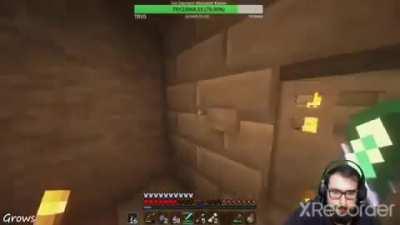 Adam tam bir İstanbul beyefendisi