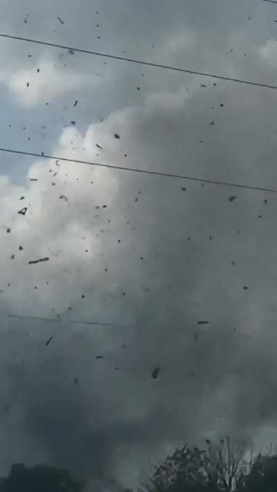 The horizontal rolling genesis of a tornado before touching down