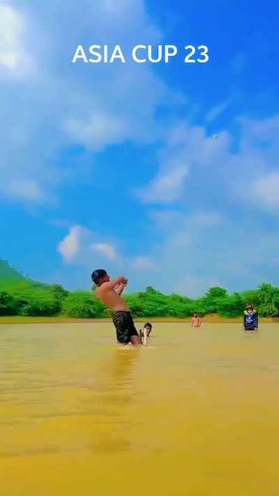 Bc ye Srilanka hai ki cherrapunji !!