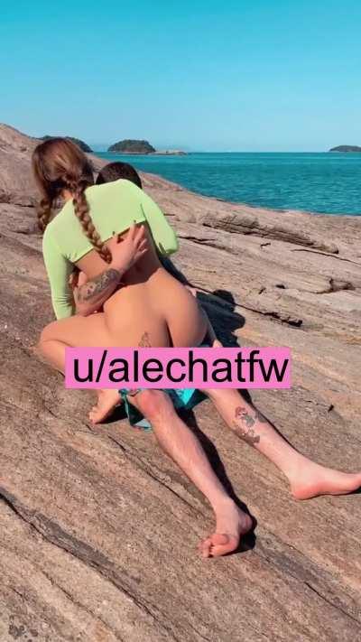 This sneaky guy fuck me at the beach