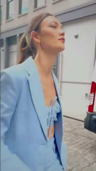 IG Reel “Power Suit”