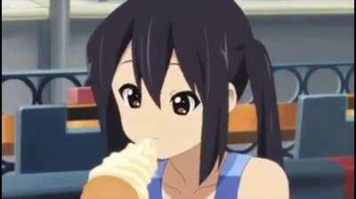 Azusa's smol bite