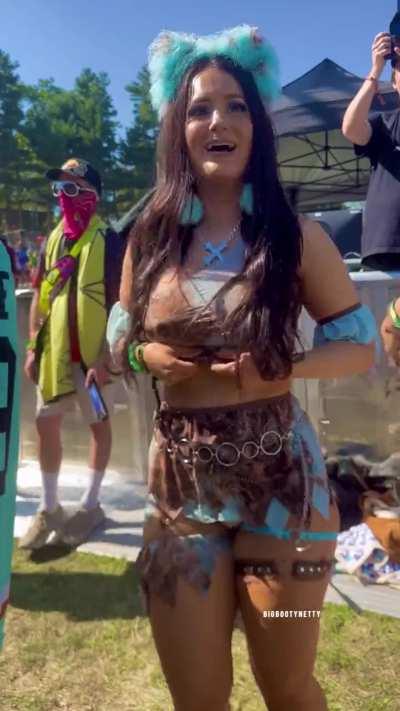 LOSTLANDS DAY ONE BABYYYYY 😈