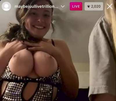 [reddit] Would you want your GF to flash her tits on Instagram?