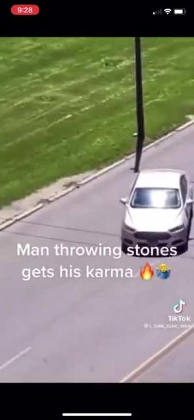 Man Vs Car‼️🤺🚘Dumb AF‼️