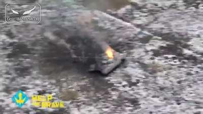 In the vicinity of Avdiivka, Donetsk Oblast, the Ukrainian 59th Brigade destroyed an abandoned Russian T-72B3 tank with an FPV loitering munition. Having Directly flown the drone into the Gunners Hatch (Published 23/03/2023)