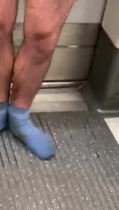 Man’s girlfriend hopelessly tries to defend his honour