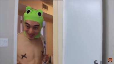 Edups meets his friend