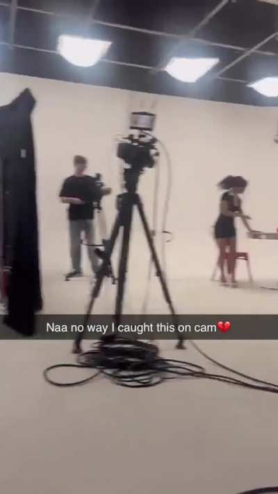 Sagging is so straight