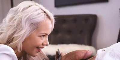 ElsaJean VR Porn GIF