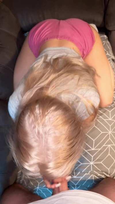 How do I look while sucking dick?