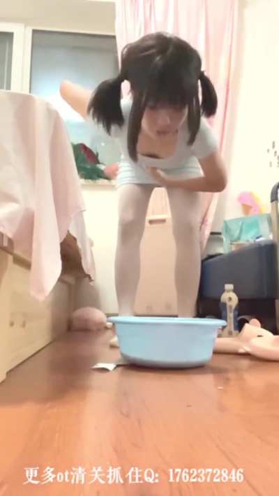 Asian Girl Autovomiting Milky Deliciousness 