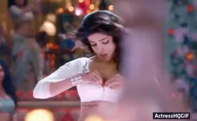 Only the lucky one's will get entry inside her blouse 💦