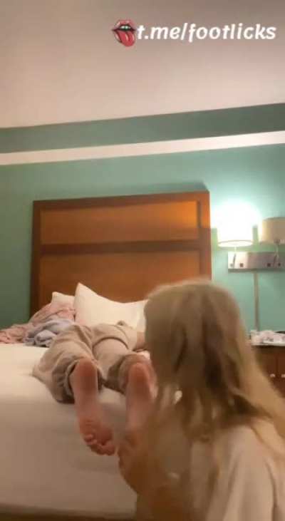 Who are these white girls?