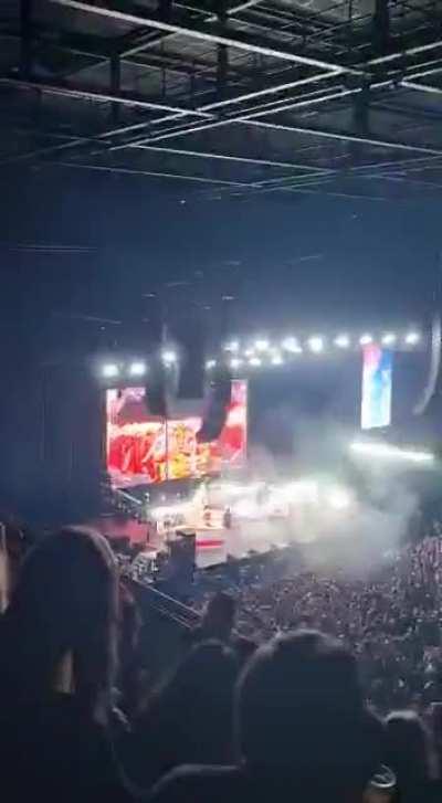 Bring Me the Horizon moshpit 24-2-2023 was 