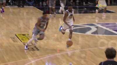 [Highlight] Malik Monk shows why officiating NBA games is hard.