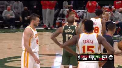 [Highlight] Giannis palms Trae's face on a deep 3 point attempt