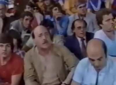En 1985, Bilardo fue invitado a un programa de televisión donde el público podía hacerle preguntas