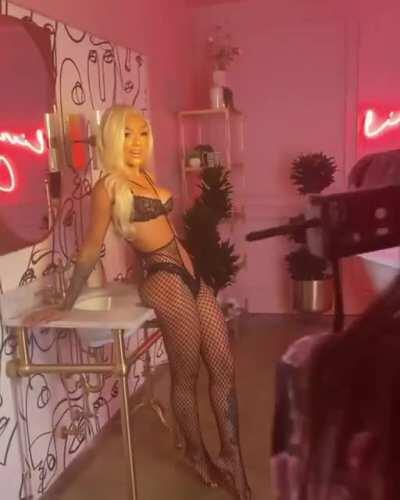 Pretty girl photoshoot😍