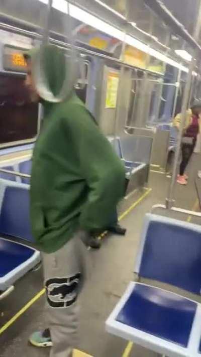 Outrageous video shows Red Line passenger being robbed, hit with wine bottle