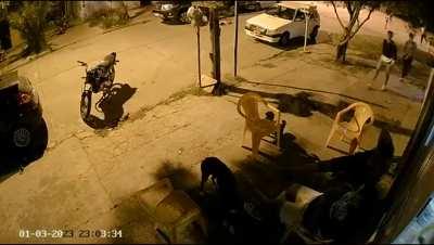 Sicarios atacaron a un matrimonio y una nena resultó herida