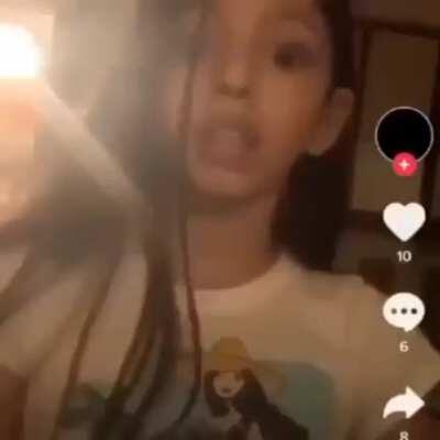 r/wholesome r/mademesmile r/kidsbeingawesome