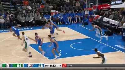 [Highlight] Giddey blows up the lob-pass then completes the alley-oop on the other end