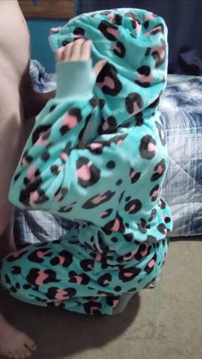 Morning blowjobs in pajamas 🥵