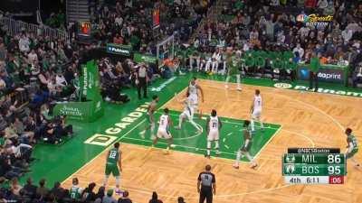 [Highlight] Jayson Tatum shows off the silky smooth handle to get to the rim and score