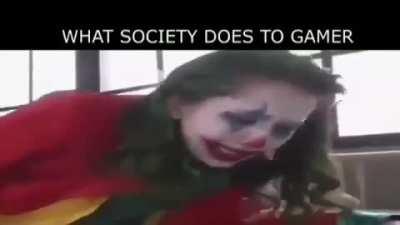 Society really changes a gamer 😔