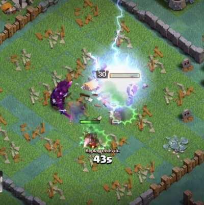 [BUILDER] The Mega Tesla charges the battle machine ; )