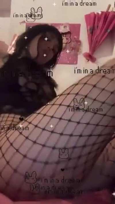 Para sacudirce de felicidad este lunes!! 🥳