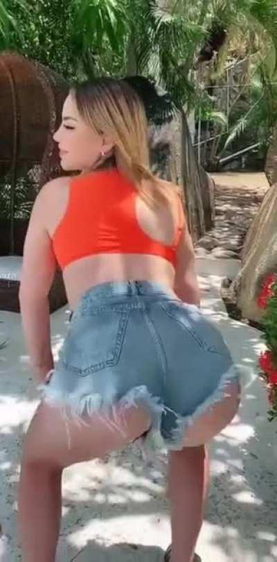 Unos sentones así y me deja seco a punto de la muerte