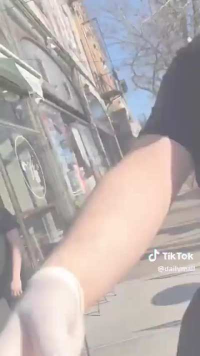 A tiktoker takes down Greek flags thinking that they are Israeli flags