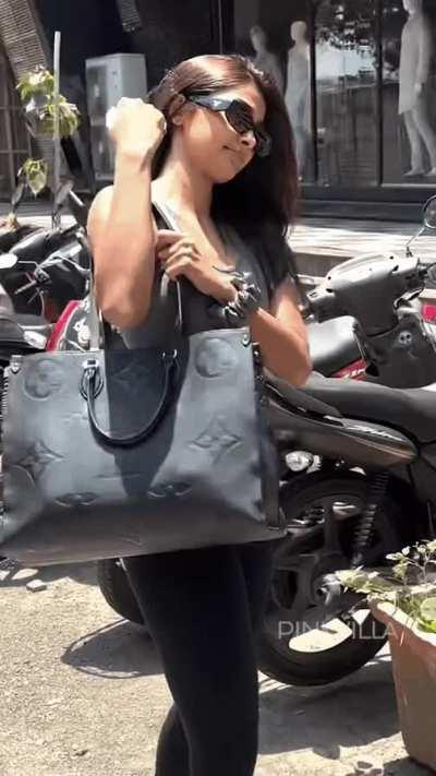 10k followers special 😘 Pooja Hegde