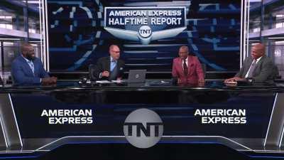 [Highlight] TNT crew takes turns roasting Charles Barkley. Chuck: 
