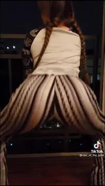 She shaking what she got.